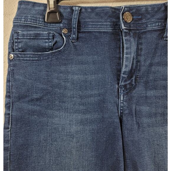 Seven 7 Blue Light Washed Flat Front Boyfriend Denim Shorts 10 Lightweight Soft - Picture 5 of 5